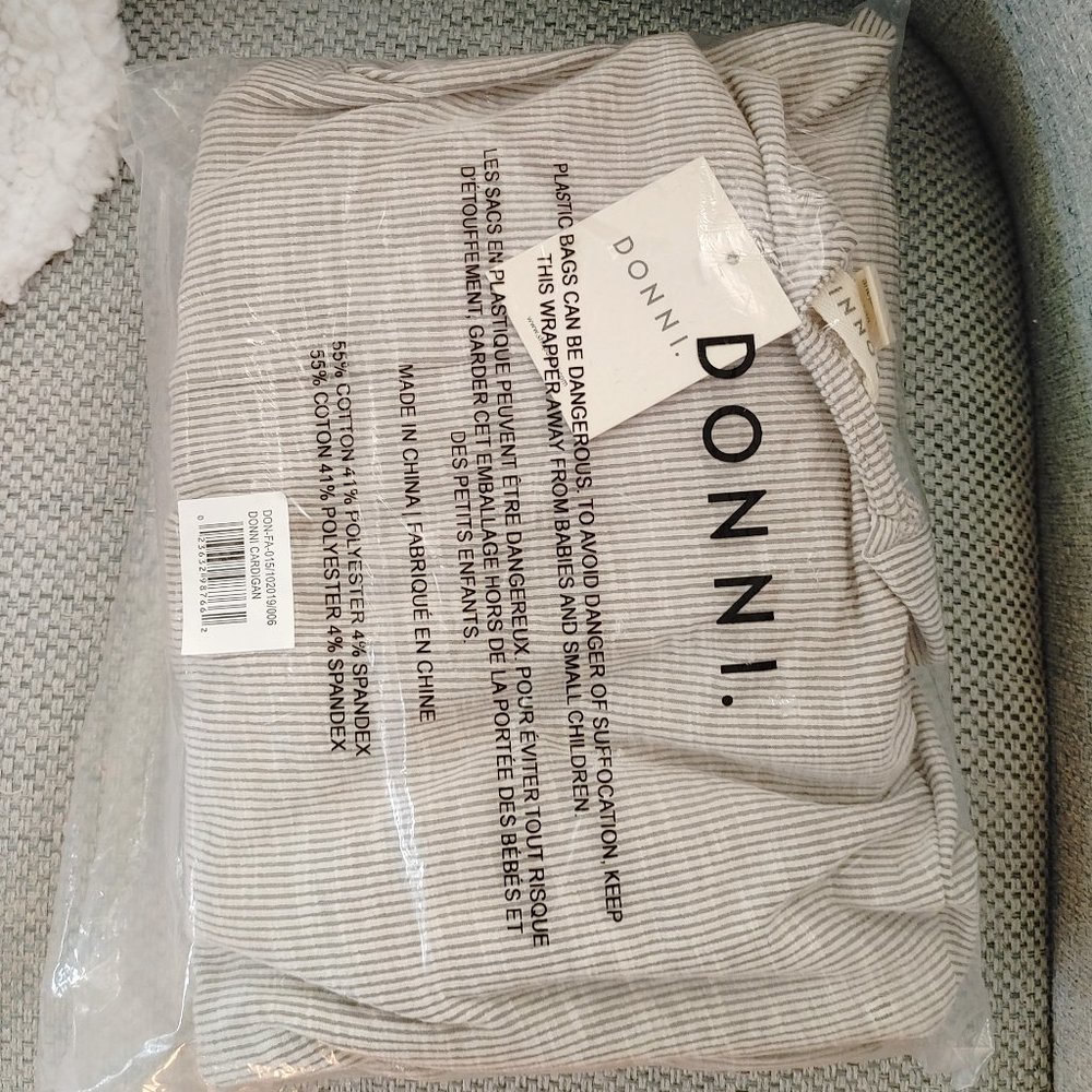 NWT DONNI. Ribbed Sweater Coat - Picture 4 of 5